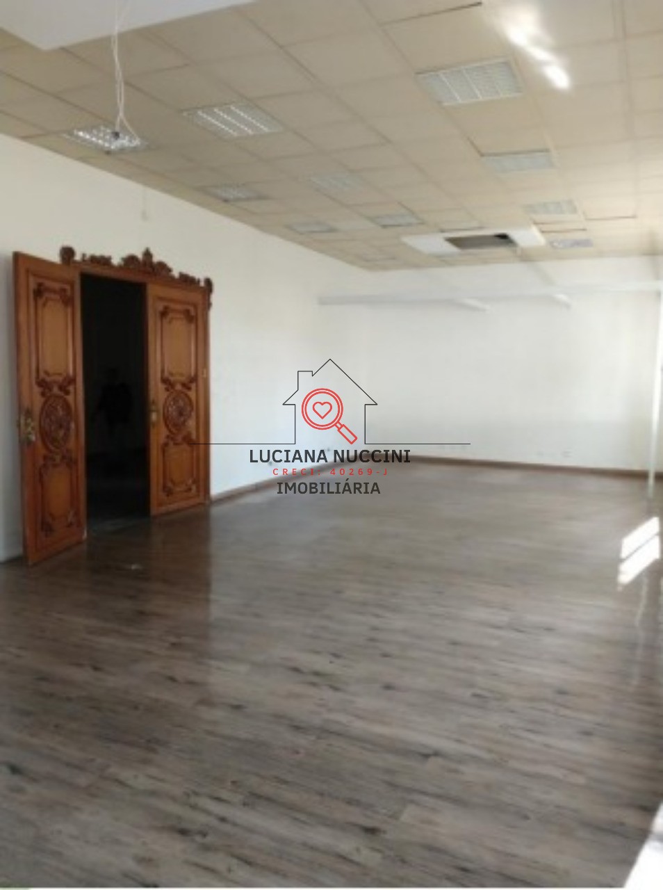 Conjunto Comercial com 20 Salas e 40 Vagas de Garagem em Indianópolis, São Paulo-SP - 5.080 m² Disponíveis!