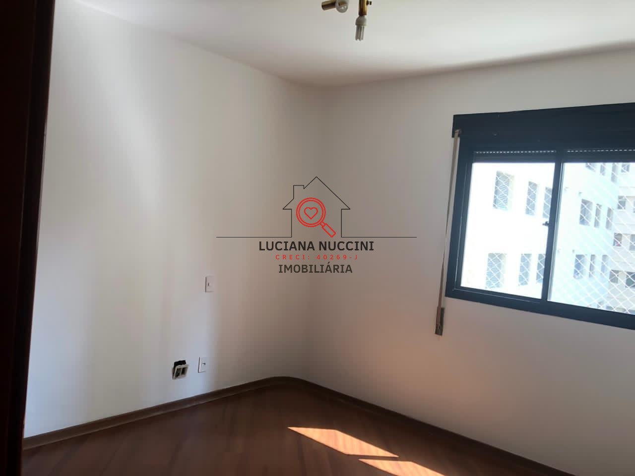Apartamento para locação em Moema, São Paulo-SP: Espaço amplo e acolhedor