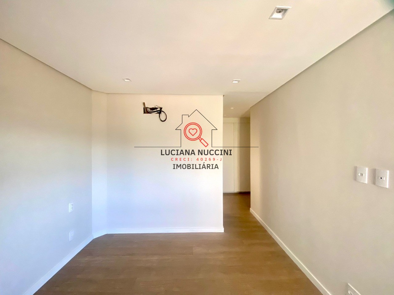 Cobertura de Luxo na Vila Mariana: 3 Quartos, 1 Suíte, 3 Banheiros, 3 Vagas de Garagem, 377m² de Pura Elegância em SP