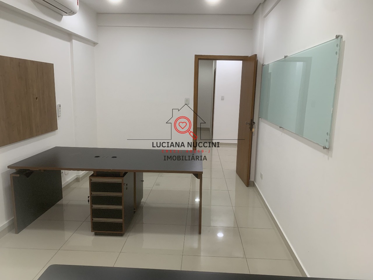 Conjunto Comercial à Venda ou Locação na Bela Vista, São Paulo-SP: 3 Salas, 2 Banheiros, 1 Vaga de Garagem, 108,05m² de Área