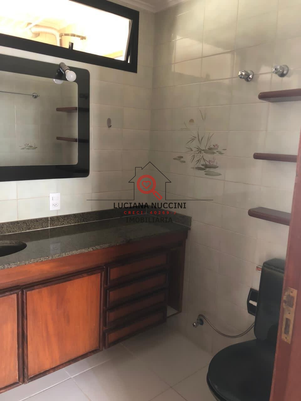 Apartamento para locação em Moema, São Paulo-SP: Espaço amplo e acolhedor