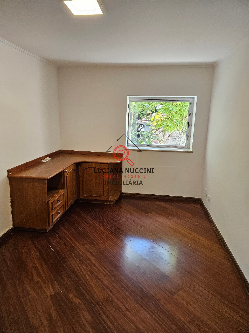 Apartamento de luxo no Jardim Paulista: 3 quartos, 1 suíte, 2 salas, 4 banheiros, 2 vagas, 175m² - São Paulo-SP
