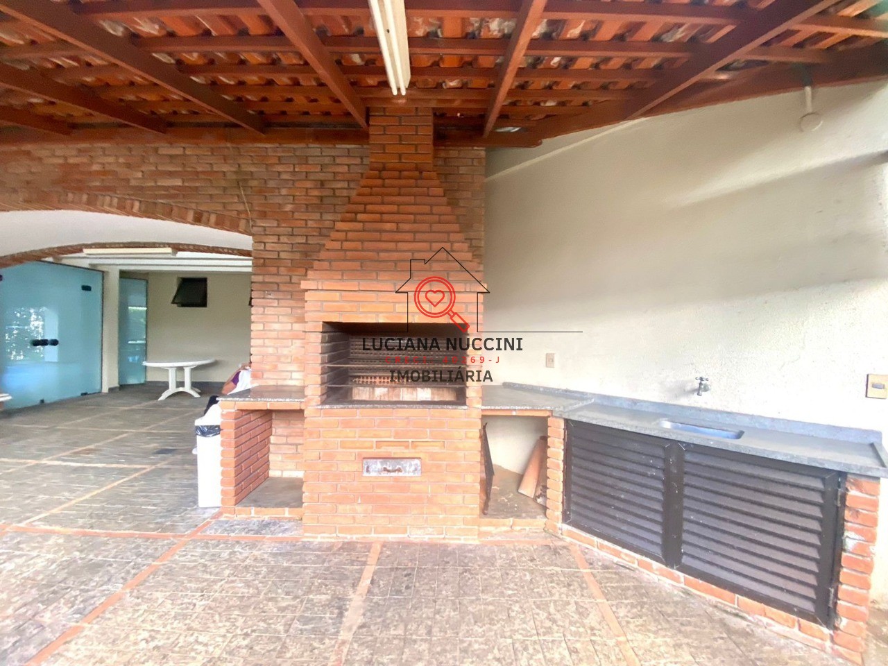 Cobertura de Luxo na Vila Mariana: 3 Quartos, 1 Suíte, 3 Banheiros, 3 Vagas de Garagem, 377m² de Pura Elegância em SP