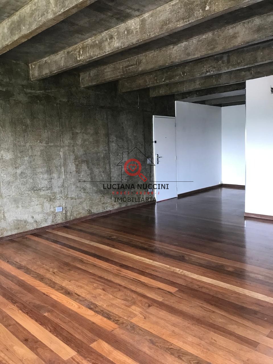 Apartamento de Luxo no Jardim Paulista: 3 Quartos, 1 Suíte, 147m² - Venda ou Locação em São Paulo-SP