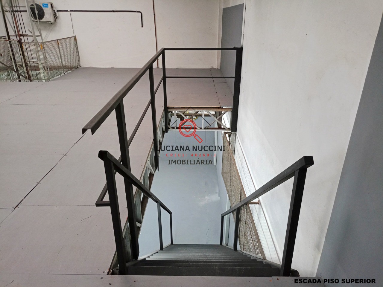 Oportunidade imperdível: galpão comercial de 700m² à venda e