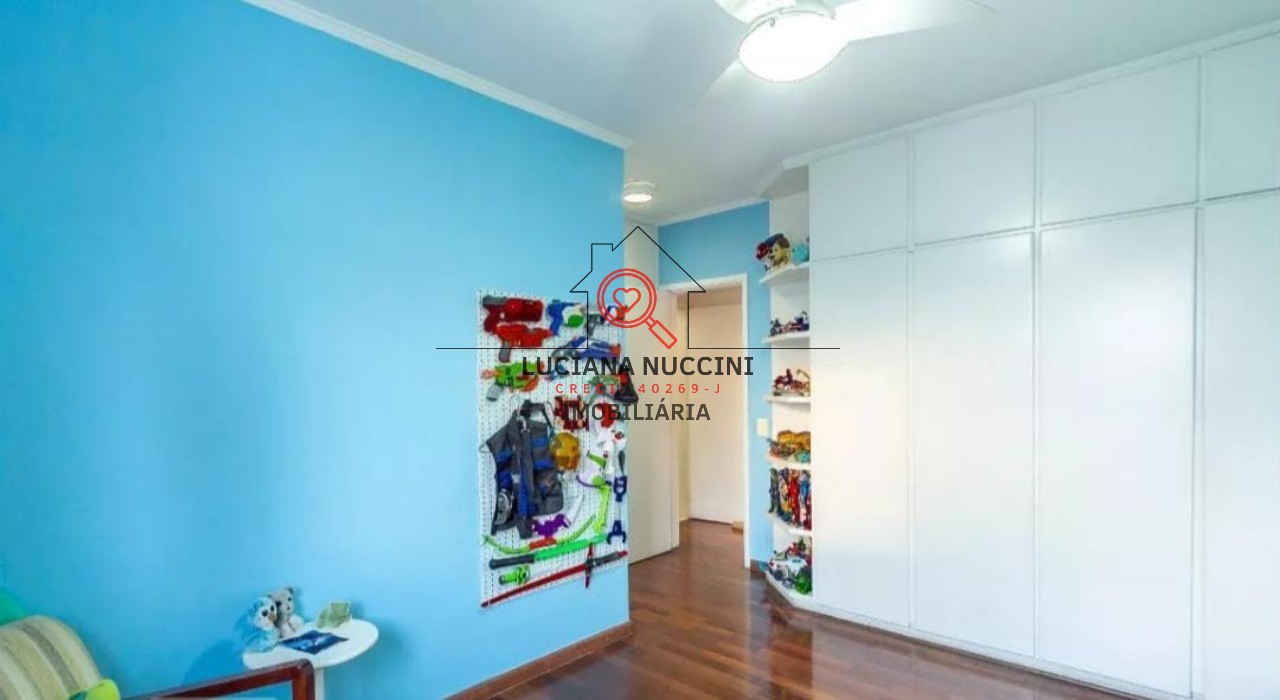 Apartamento à venda em Moema - SP: 4 quartos, 3 suítes, 4 vagas e 240m² de área! Venha conferir!