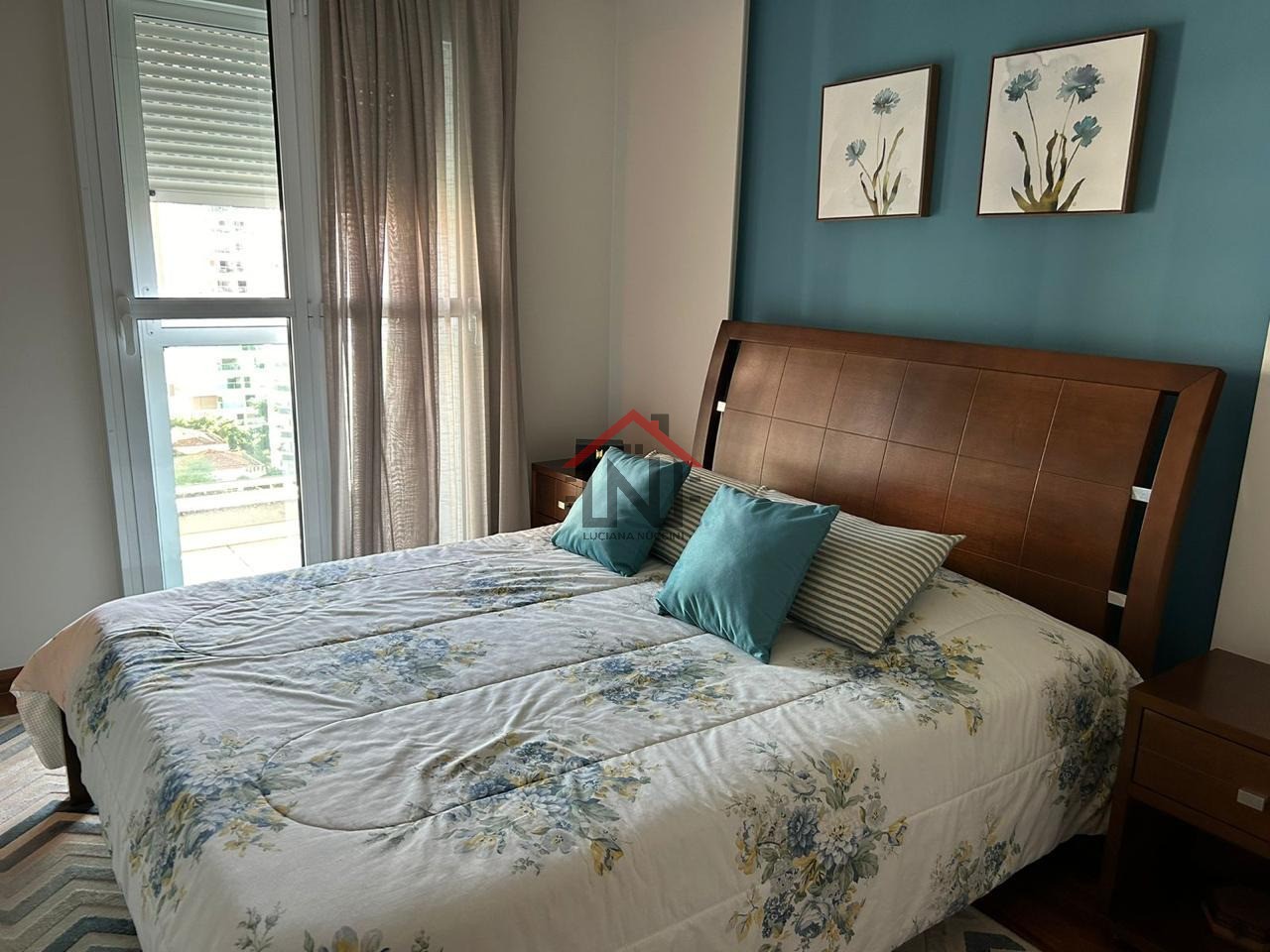 Venda de apartamento de luxo em Pinheiros, São Paulo-SP: 3 quartos, 1 suíte, 2 salas, 5 banheiros, 4 vagas de garagem, 130m².