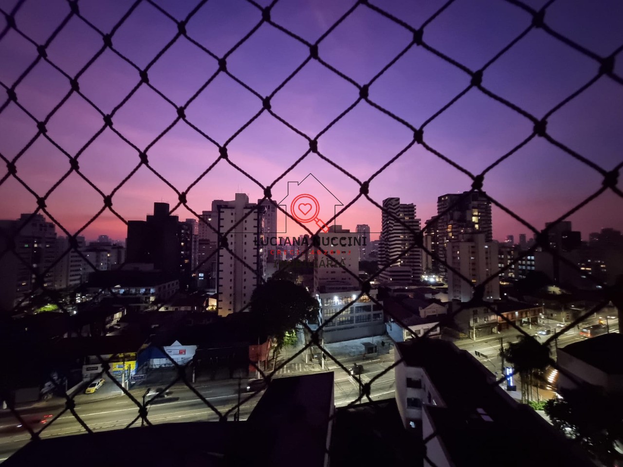 Apartamento à venda em Indianópolis, São Paulo-SP: 3 quartos, 1 sala, 3 banheiros, 90m². Aproveite!
