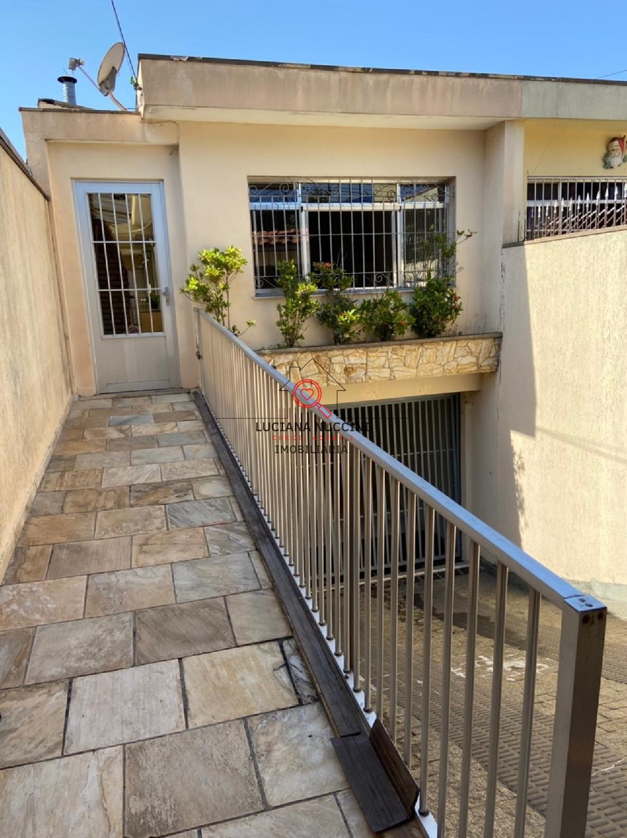 Imperdível casa de 4 quartos e 1 suíte na Vila Nair, São Paulo-SP! 250m² de puro conforto e sofisticação! Venha conferir!