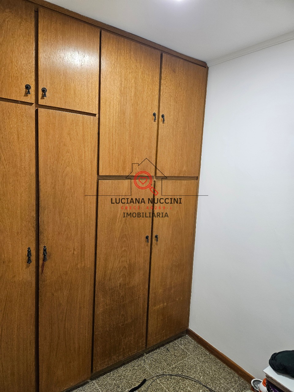 Apartamento de luxo no Jardim Paulista: 3 quartos, 1 suíte, 2 salas, 4 banheiros, 2 vagas, 175m² - São Paulo-SP