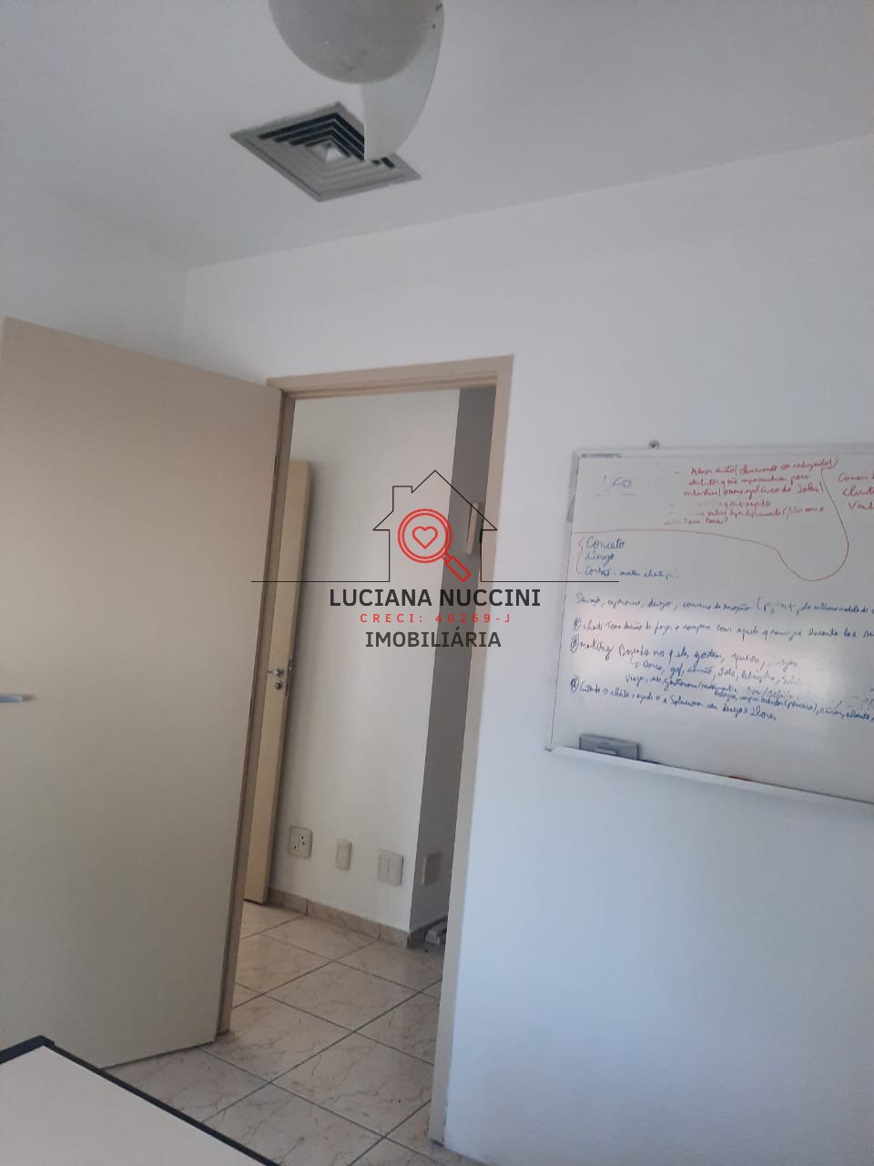 Conjunto comercial para locação na Vila Nova Conceição, São Paulo-SP: 2 banheiros, 3 vagas de garagem, 63m² de área.