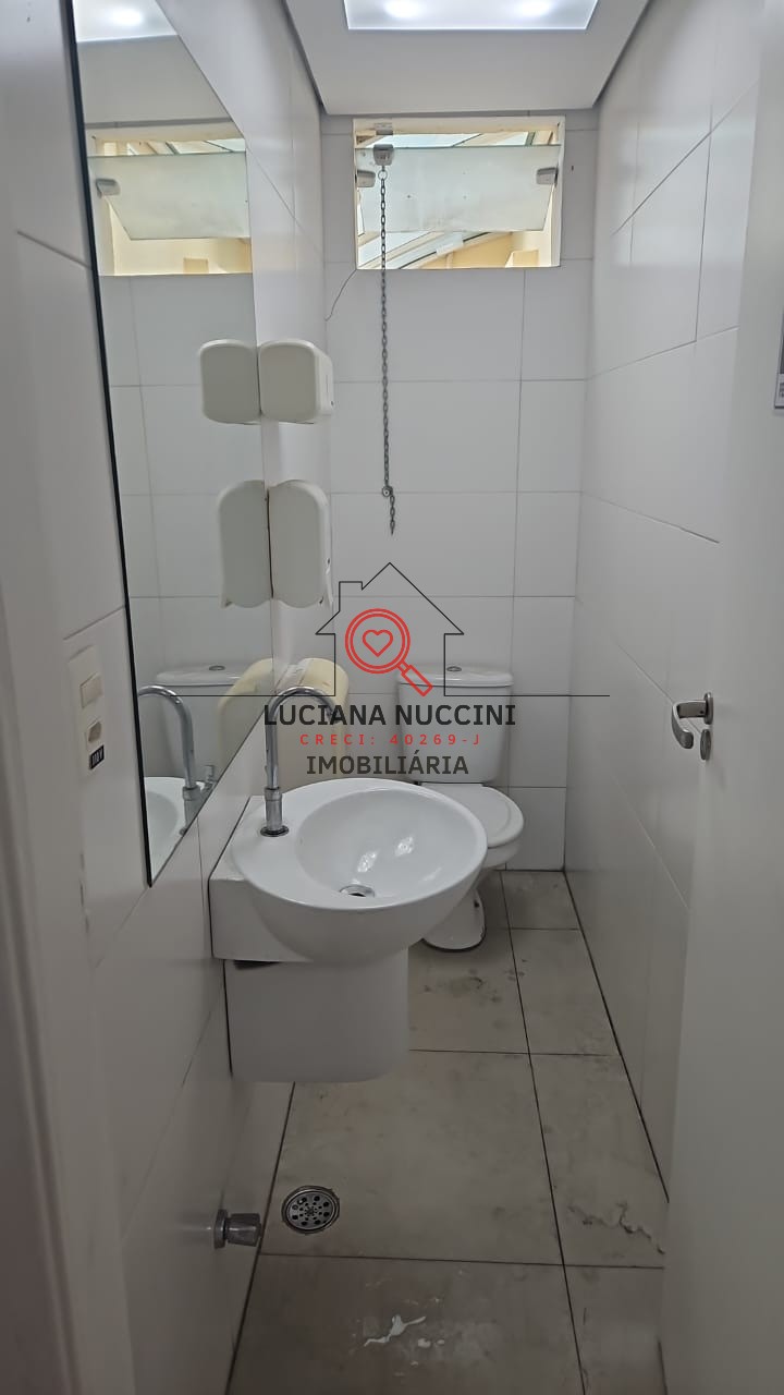 Casa de 244m² com 9 salas e 7 vagas de garagem no Jardim Paulista em São Paulo: Venda ou Locação!