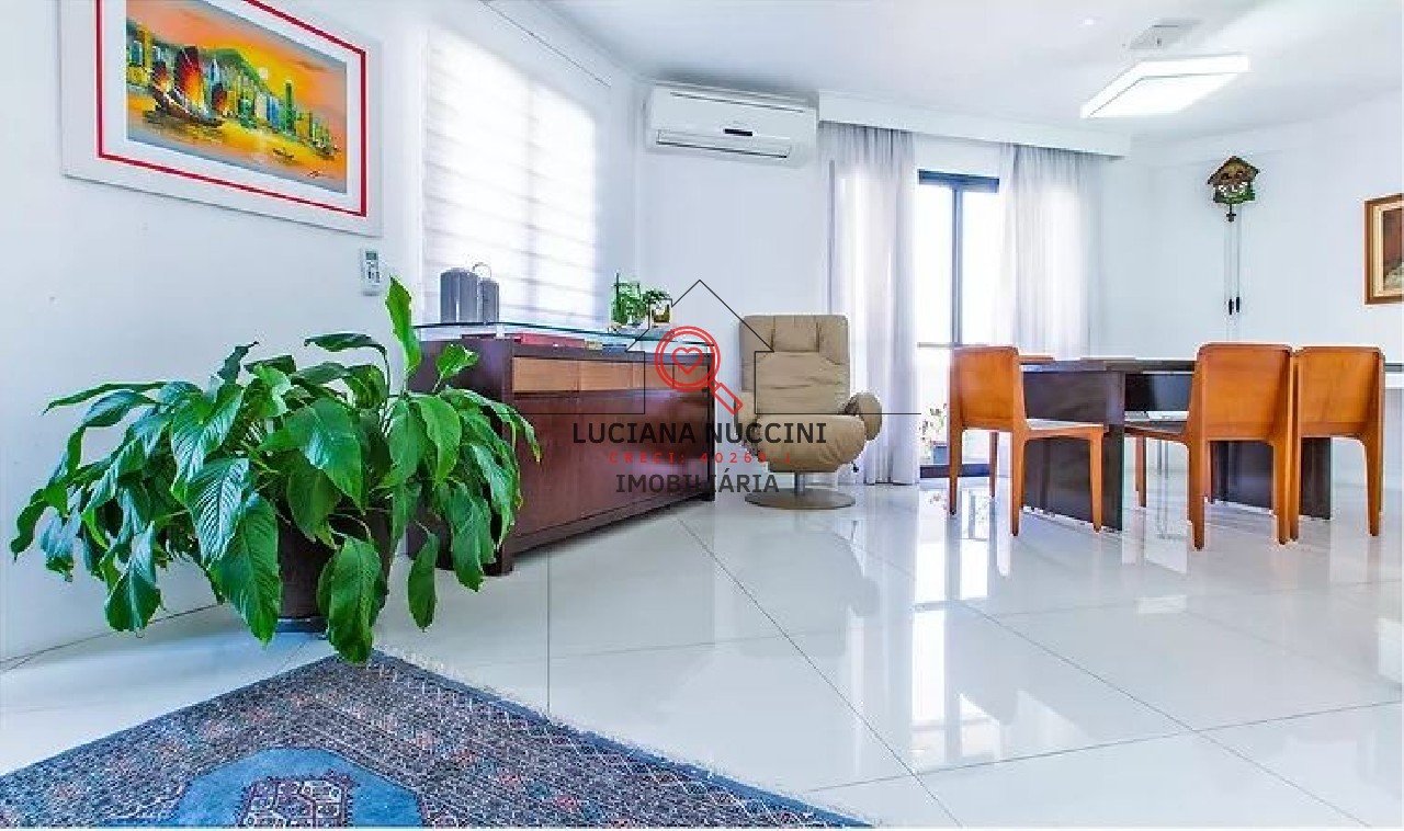 Elegante Apartamento de 4 Suítes com Área de Lazer