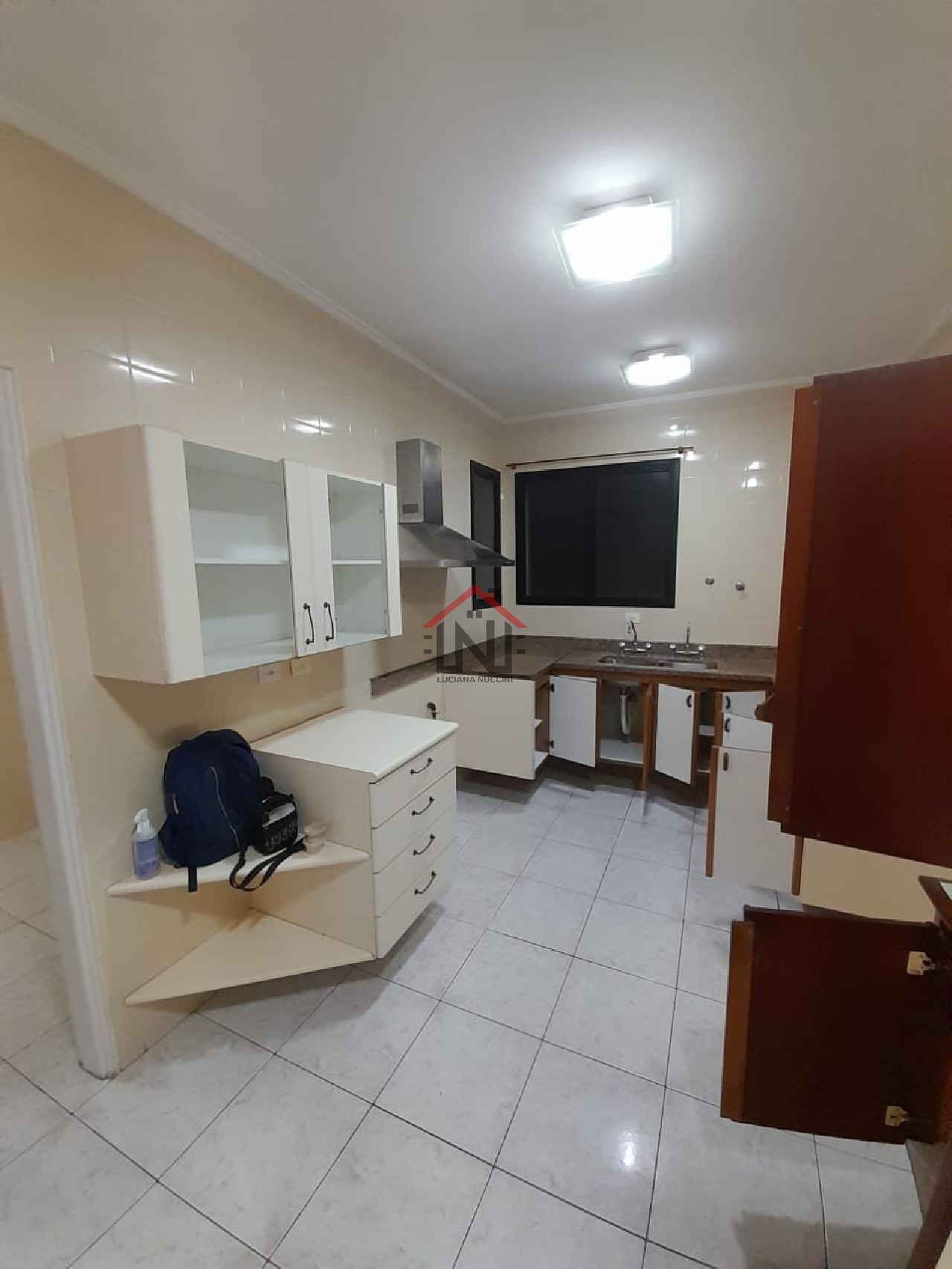 Apartamento de 3 quartos com suíte, 2 banheiros e 2 vagas de garagem em São João Clímaco, São Paulo!
