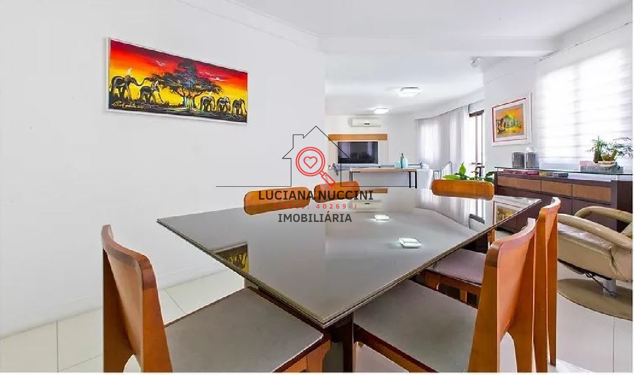 Elegante Apartamento de 4 Suítes com Área de Lazer
