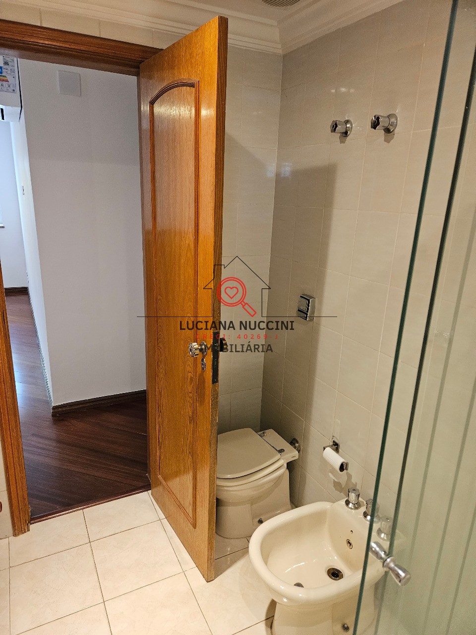 Apartamento de luxo no Jardim Paulista: 3 quartos, 1 suíte, 2 salas, 4 banheiros, 2 vagas, 175m² - São Paulo-SP