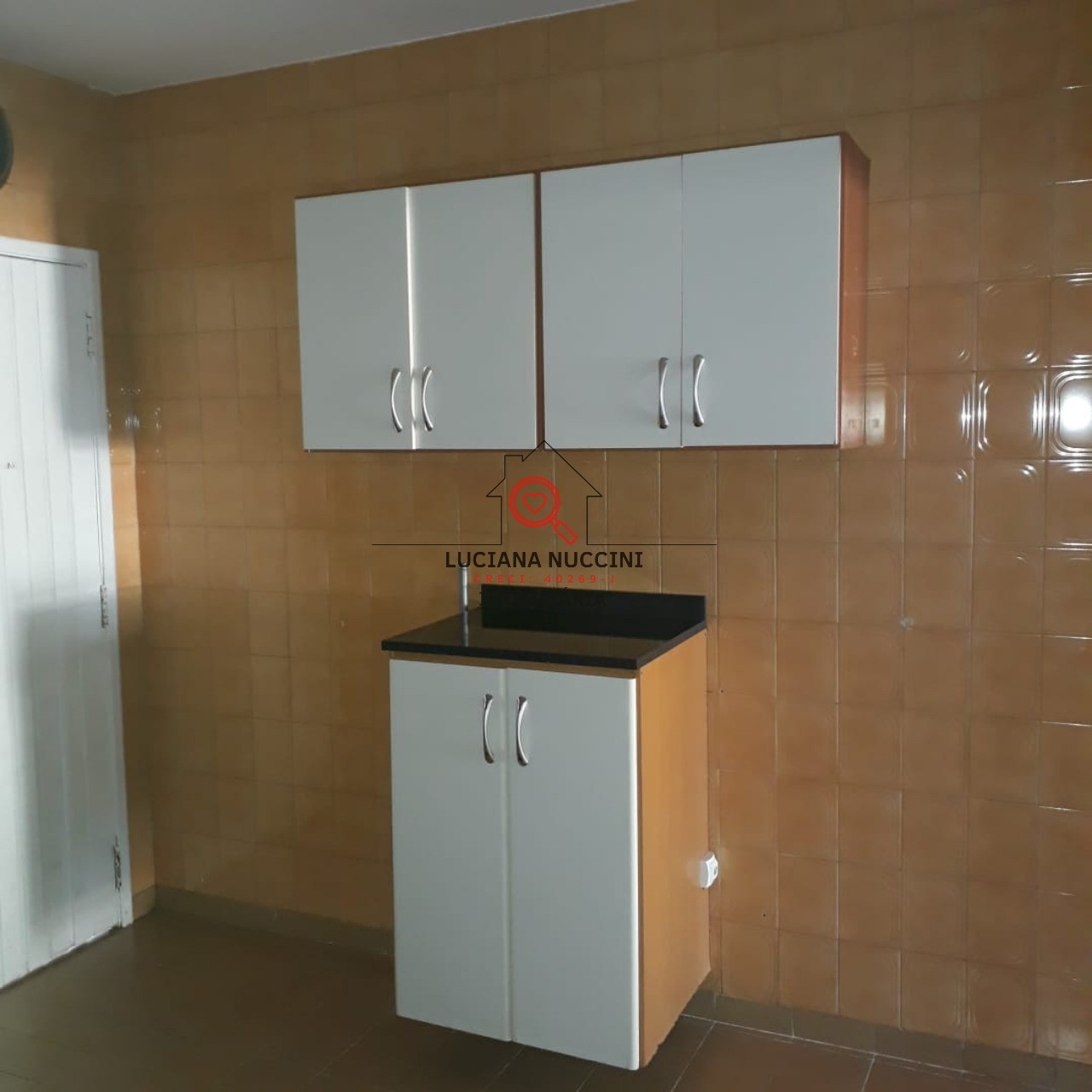 Imperdível oportunidade: Casa à venda na Saúde, São Paulo-SP! 1 sala, 1 banheiro, 1 vaga de garagem!