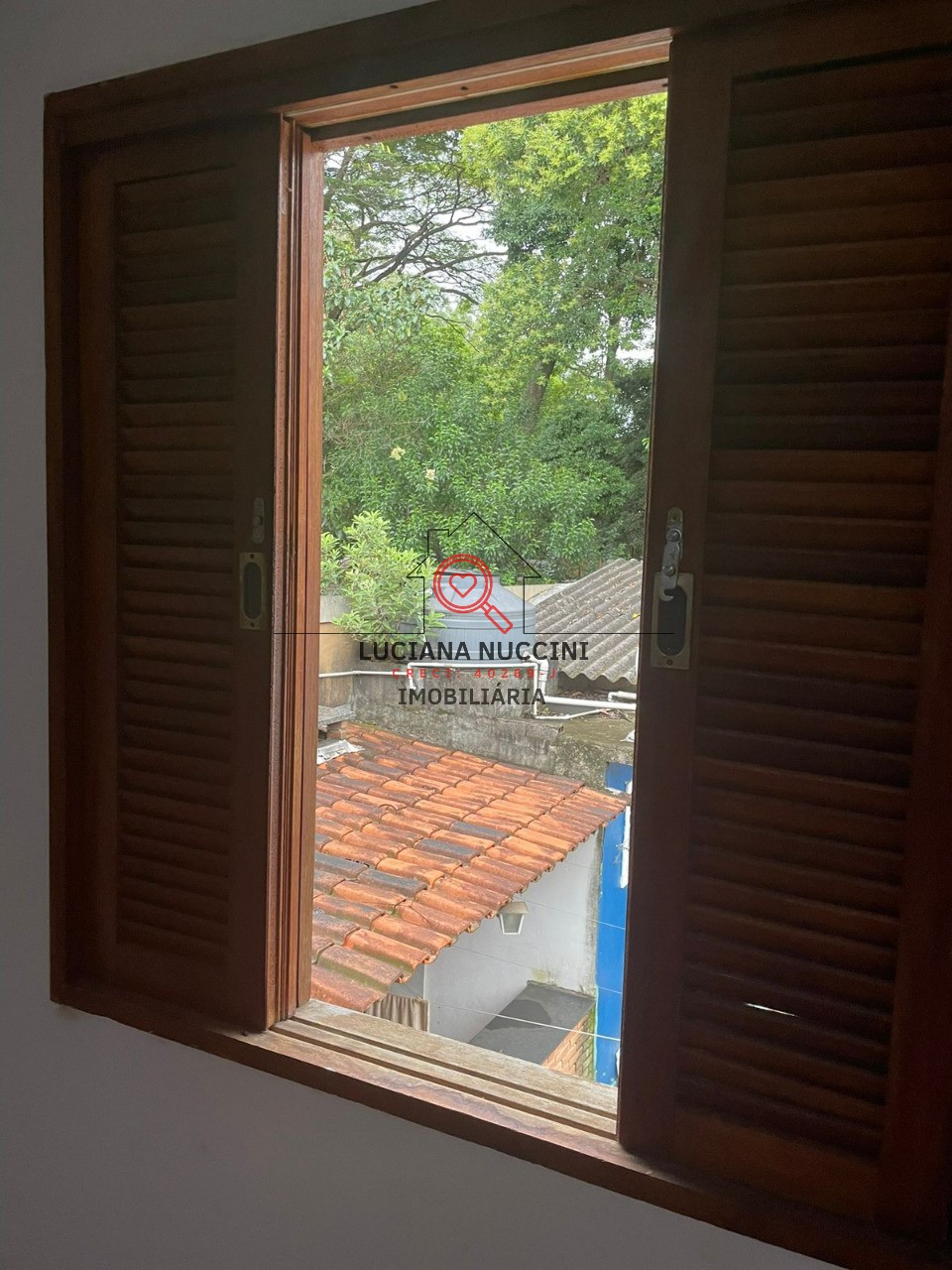 Venda de Casa de 5 Quartos na Vila Carioca, São Paulo-SP: 250m², 5 Banheiros - Imperdível!