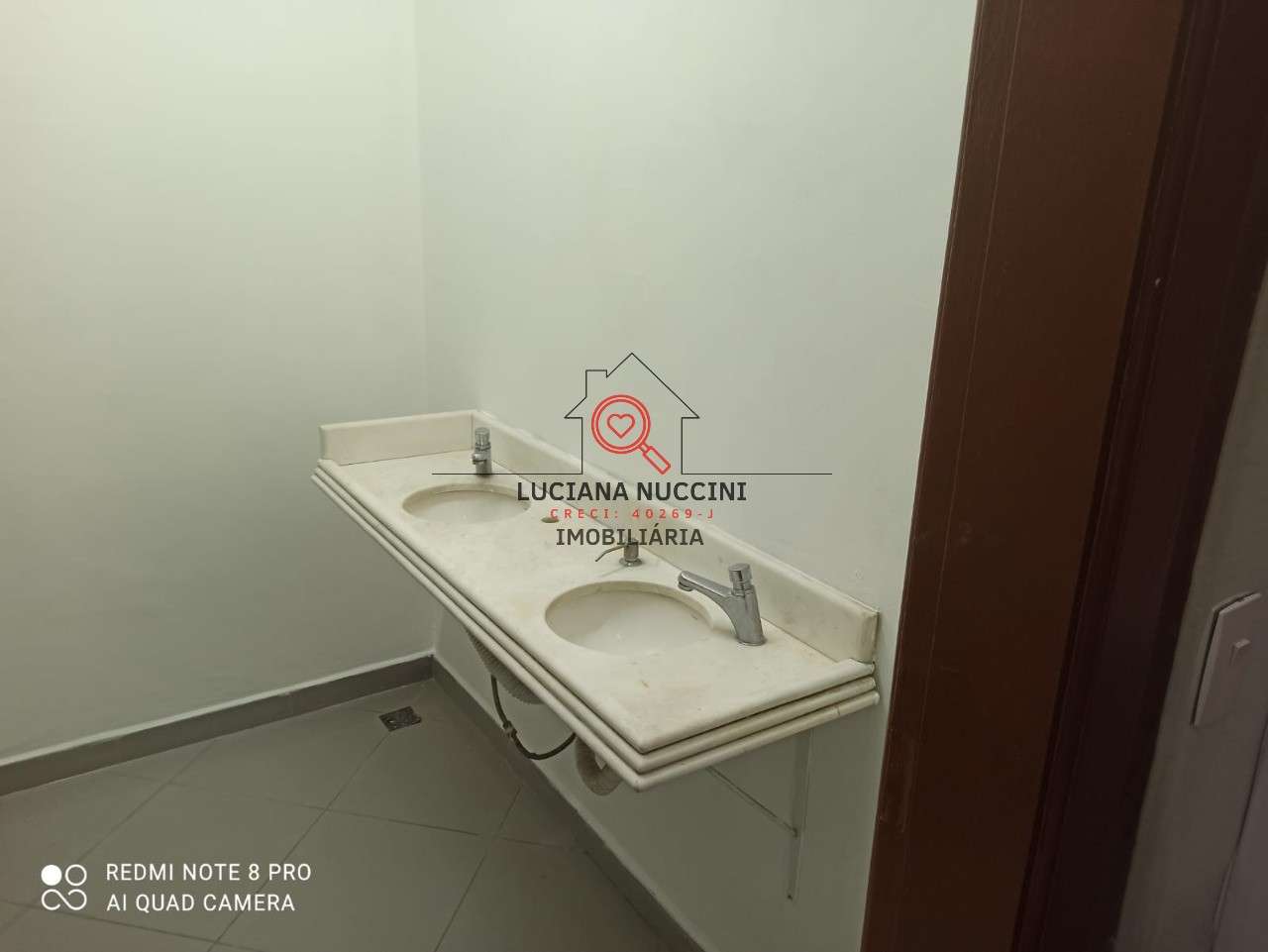 Conjunto comercial no centro de são paulo, próximo ao metrô 