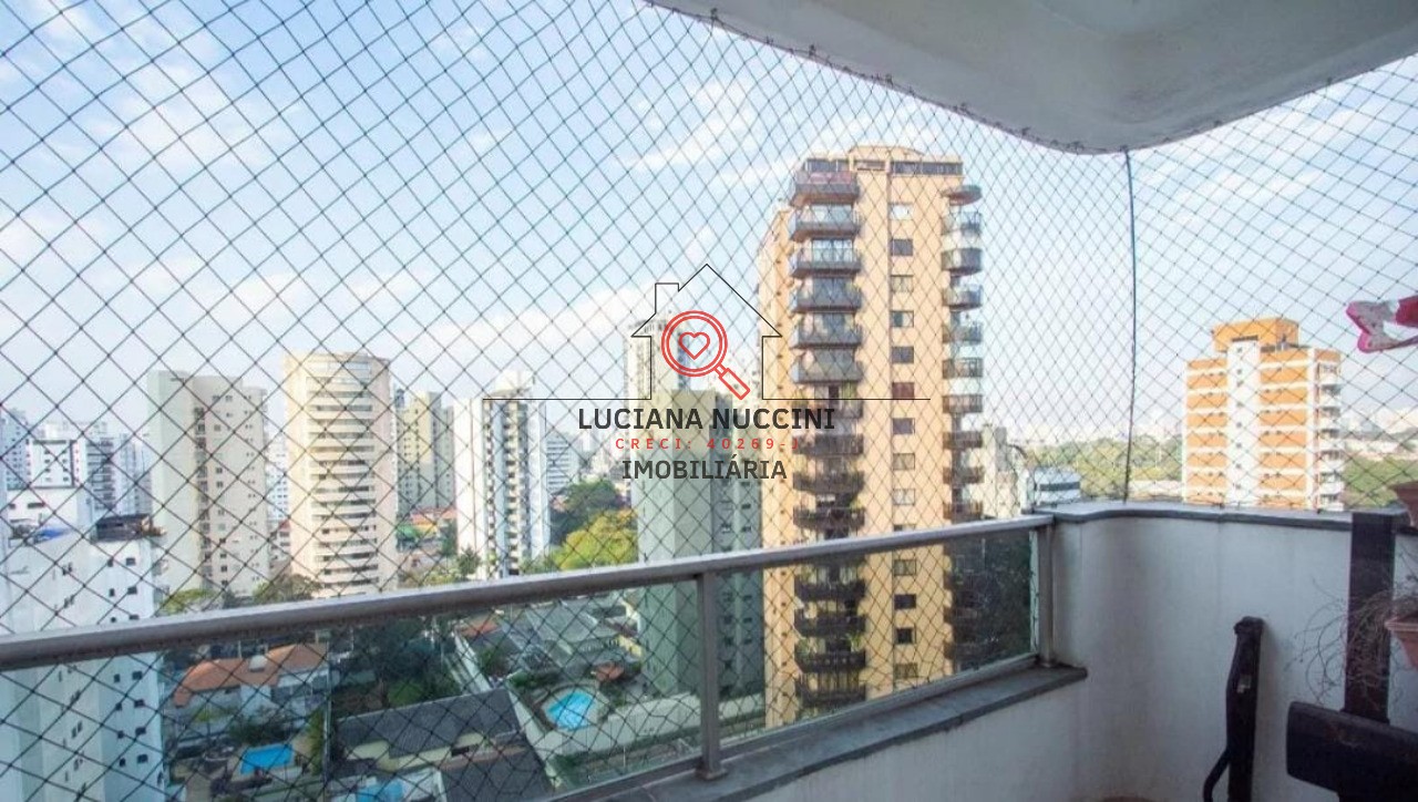 Apartamento à venda em Moema - SP: 4 quartos, 3 suítes, 4 vagas e 240m² de área! Venha conferir!