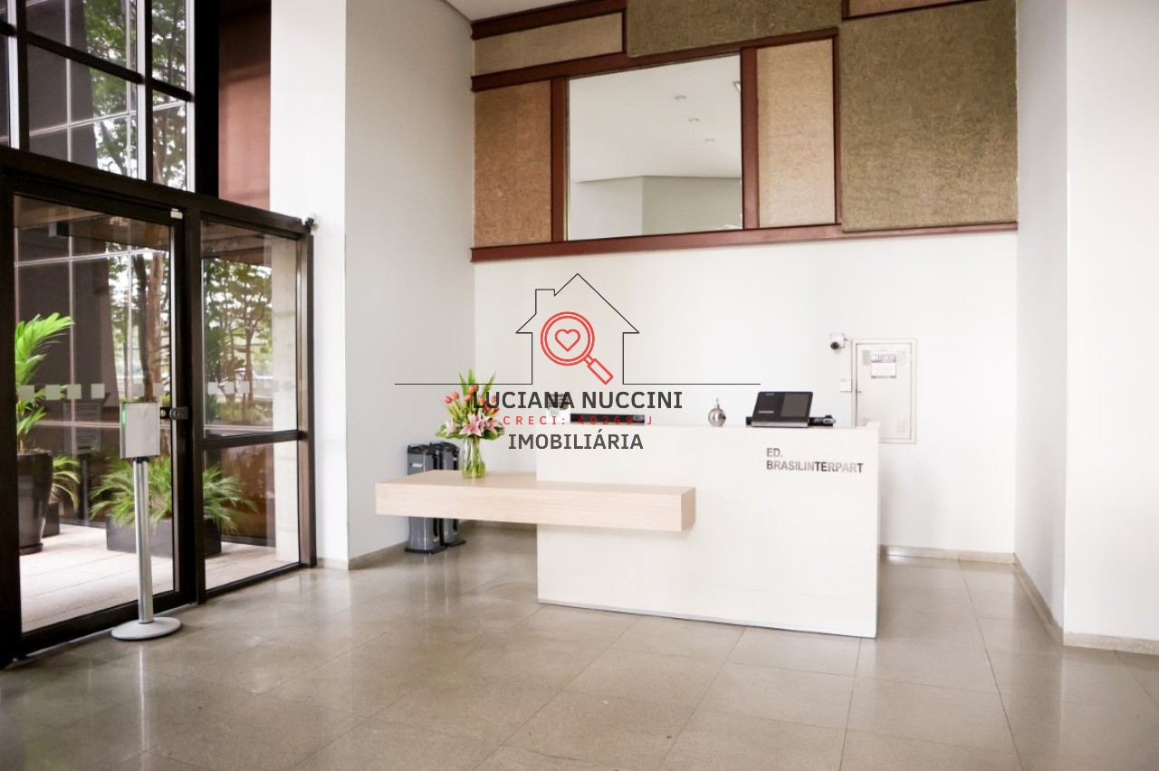 Conjunto comercial de luxo no Brooklin Paulista, São Paulo-SP: 5 salas, 8 banheiros, 17 vagas de garagem, 888m². Venda ou locação!