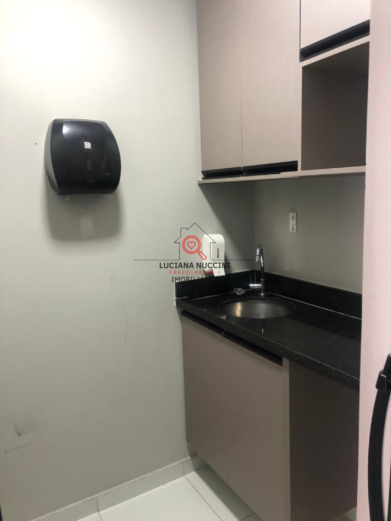 Oportunidade única: Sala comercial à venda em Pinheiros, SP - 1 sala, 2 banheiros, 1 vaga, 42m². Invista já!