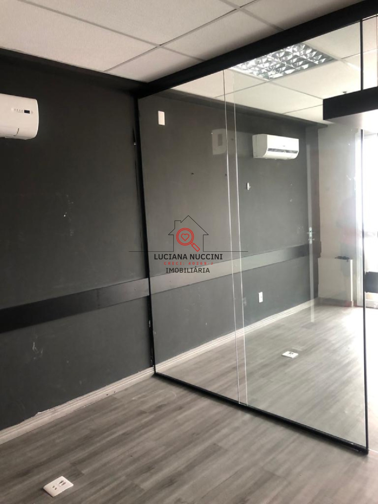 Oportunidade única: Sala comercial à venda em Pinheiros, SP - 1 sala, 2 banheiros, 1 vaga, 42m². Invista já!