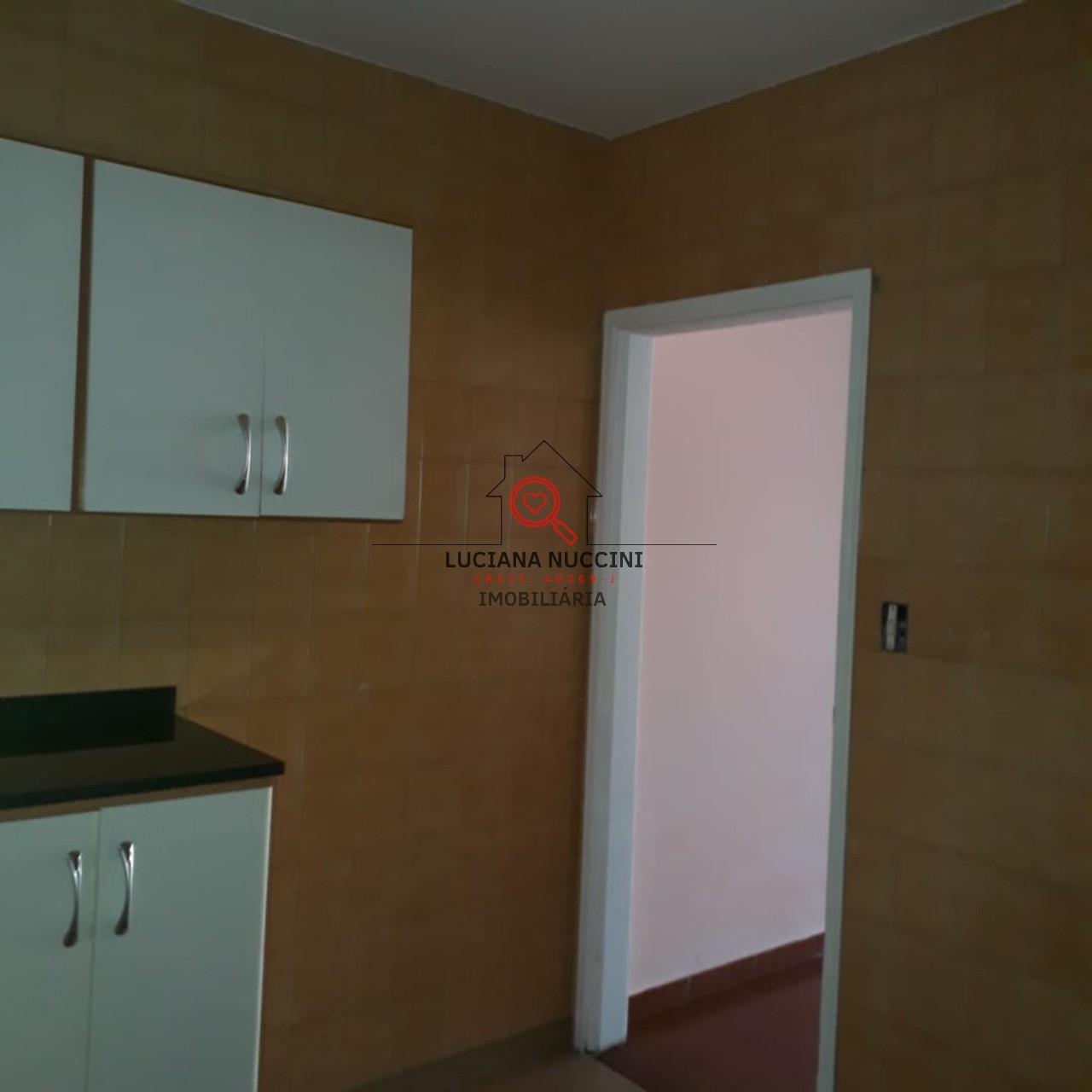 Imperdível oportunidade: Casa à venda na Saúde, São Paulo-SP! 1 sala, 1 banheiro, 1 vaga de garagem!