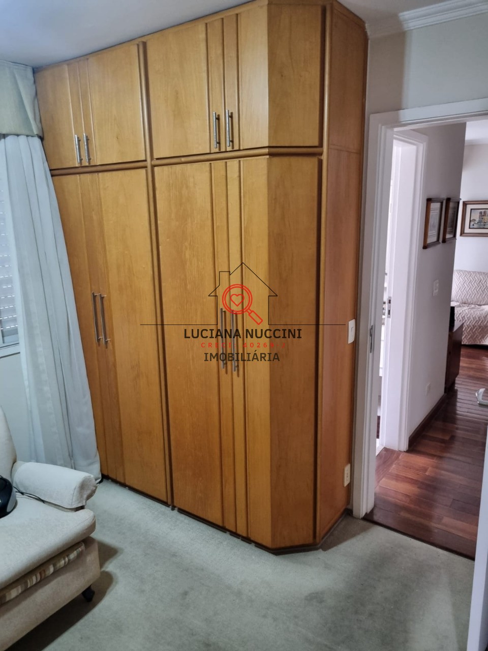 Apartamento para locação na Vila Nova Conceição, São Paulo-SP: 2 quartos, 2 salas, 1 banheiro, 2 vagas de garagem, 80m² de área.