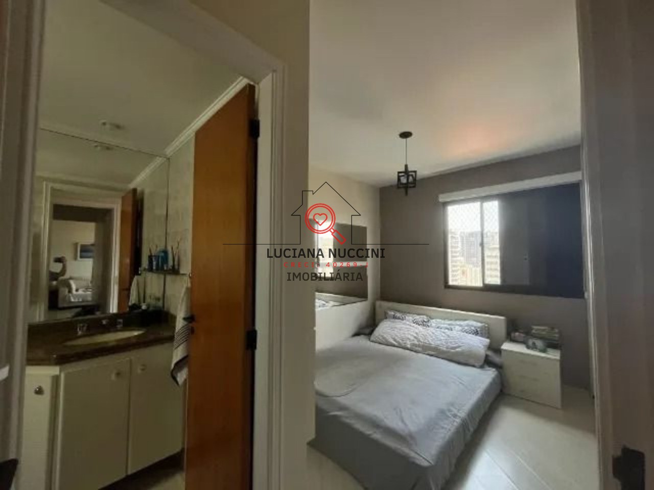 Apartamento à venda na Aclimação, São Paulo-SP, com 2 quartos, 2 banheiros, 2 vagas de garagem e 61,00 m² de área.