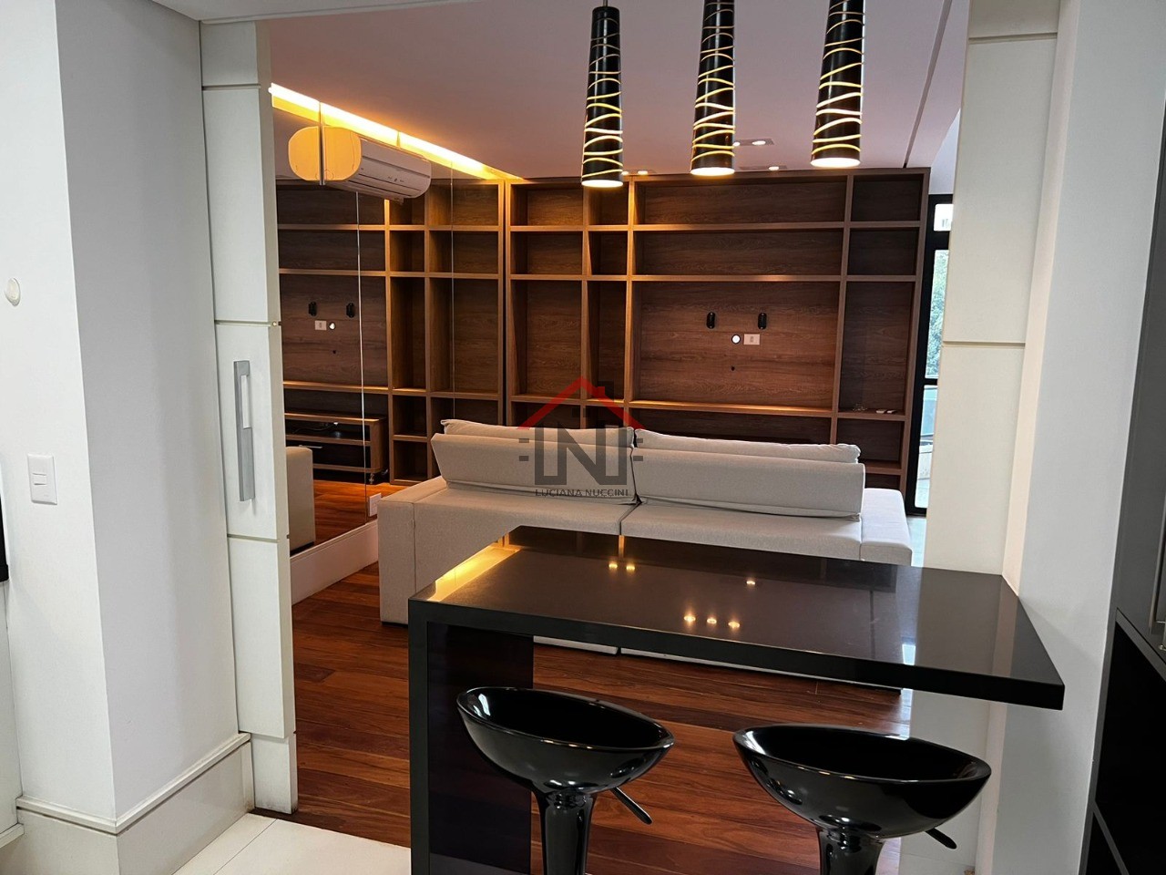 Apartamento de Luxo em Pinheiros: 2 quartos, 2 suítes, 2 salas, 2 vagas de garagem, 140m² de área! Venda ou Locação em São Paulo-SP!