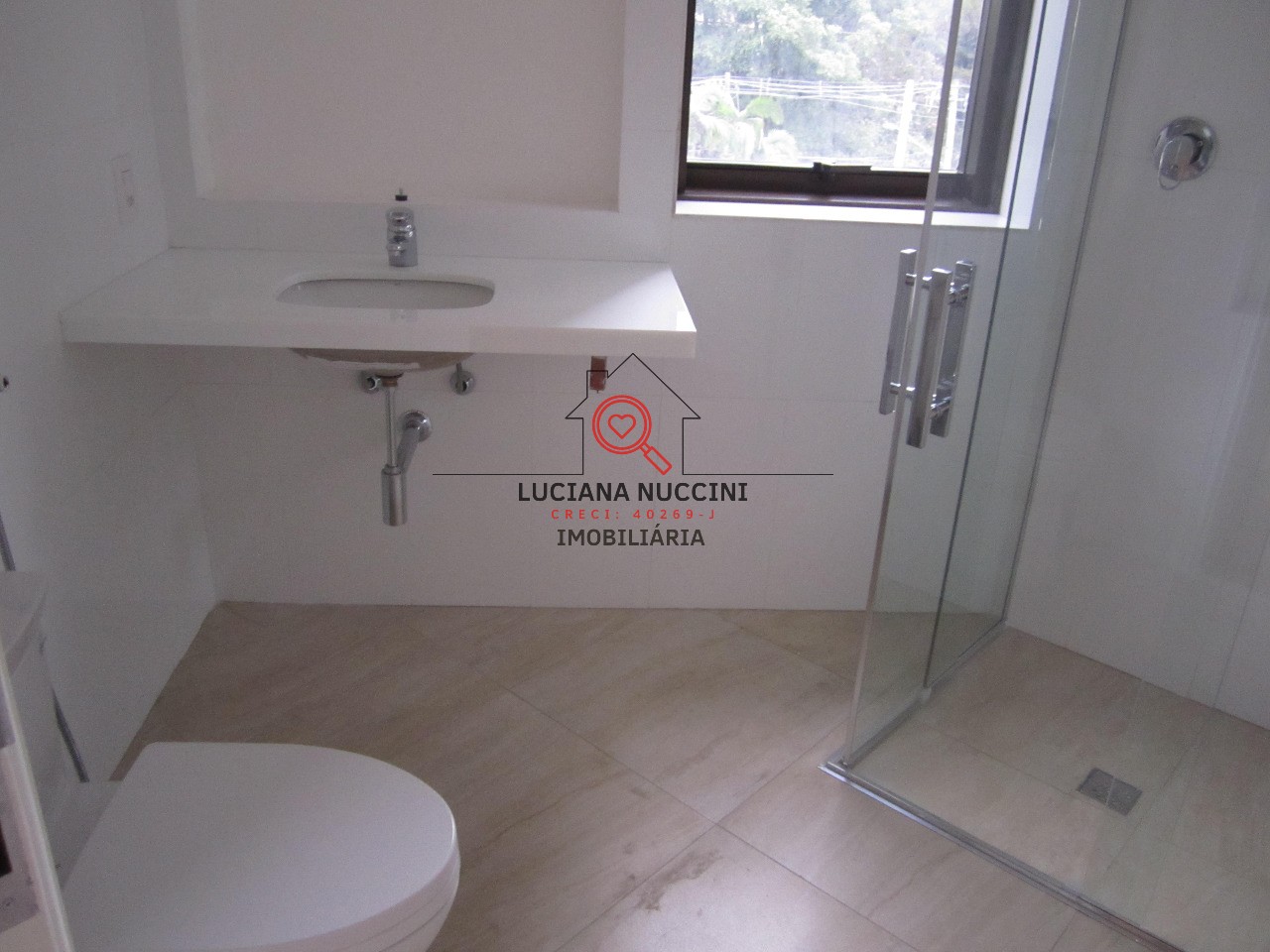 Apartamento de Luxo na Vila Nova Conceição: 3 Quartos, 3 Suítes, 3 Banheiros, 3 Vagas, 210,21m² - São Paulo-SP