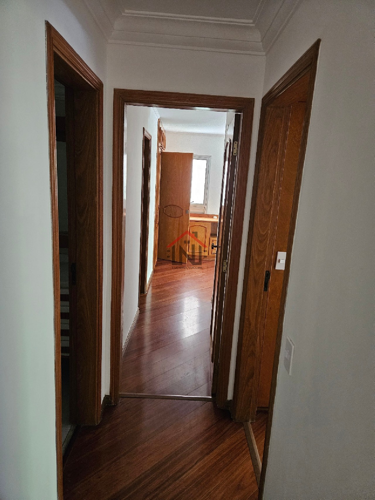 Apartamento de luxo no Jardim Paulista: 3 quartos, 1 suíte, 2 salas, 4 banheiros, 2 vagas, 175m² - São Paulo-SP