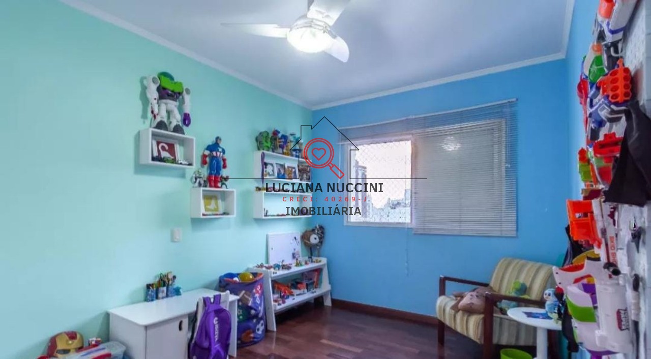 Apartamento à venda em Moema - SP: 4 quartos, 3 suítes, 4 vagas e 240m² de área! Venha conferir!
