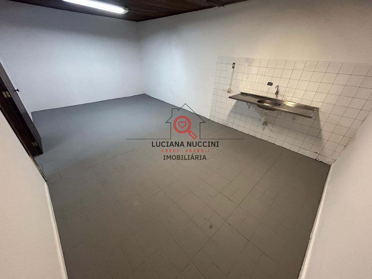 Conjunto Comercial para Locação em São Paulo-SP, Mirandópolis: 3 banheiros, 1.300 m² de Área.
