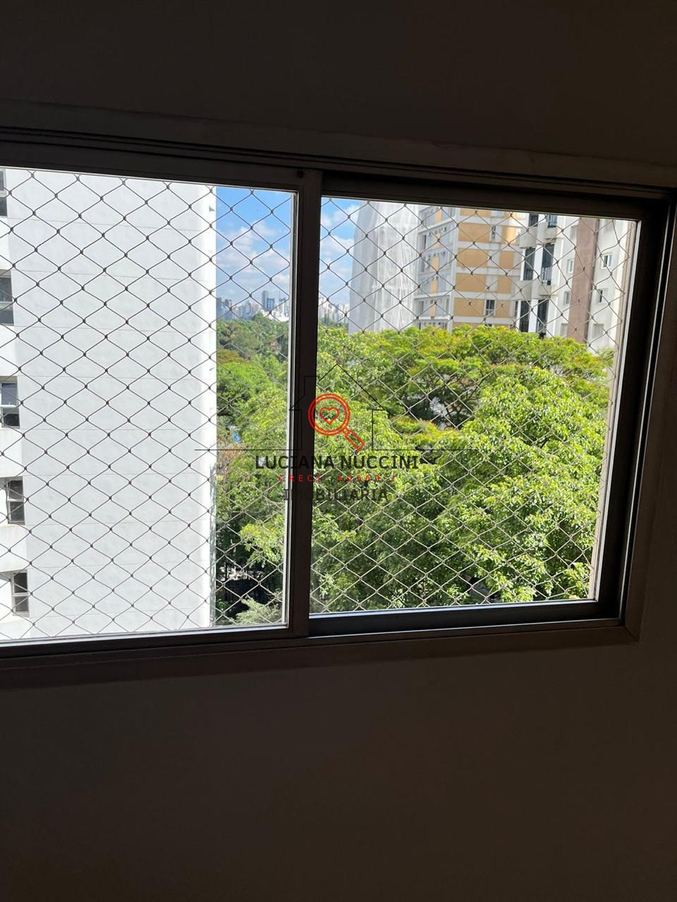 Apartamento para locação no Itaim Bibi em São Paulo-SP: 4 quartos, 1 suíte, 2 banheiros, 1 vaga de garagem, 148,80m² de área.