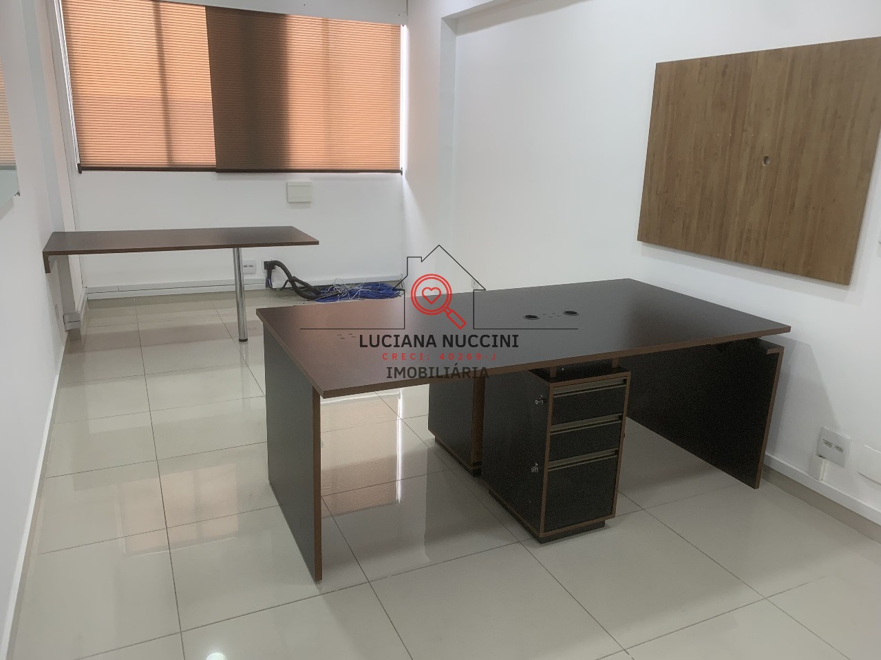 Conjunto Comercial à Venda ou Locação na Bela Vista, São Paulo-SP: 3 Salas, 2 Banheiros, 1 Vaga de Garagem, 108,05m² de Área