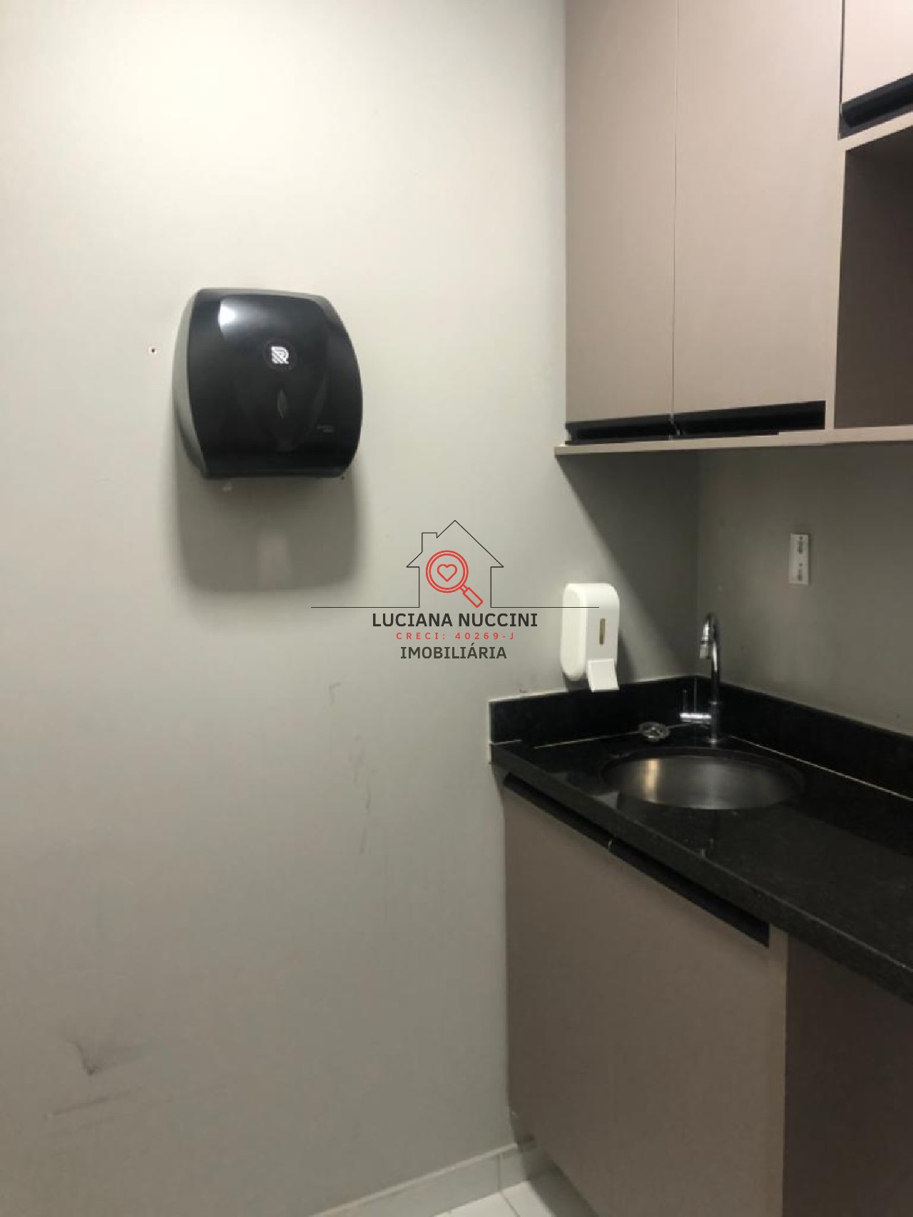 Oportunidade única: Sala comercial à venda em Pinheiros, SP - 1 sala, 2 banheiros, 1 vaga, 42m². Invista já!