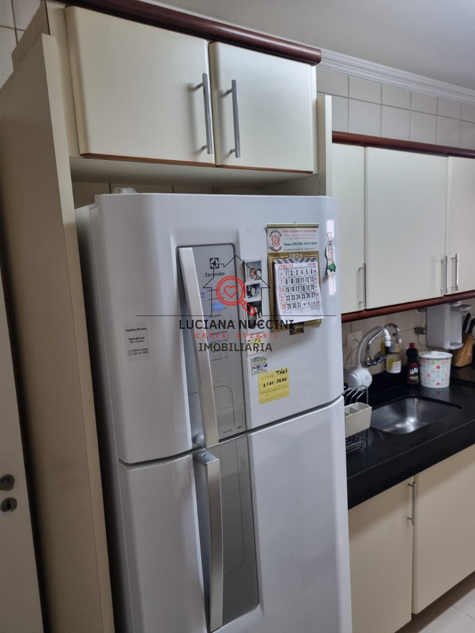 Apartamento para locação na Vila Nova Conceição, São Paulo-SP: 2 quartos, 2 salas, 1 banheiro, 2 vagas de garagem, 80m² de área.