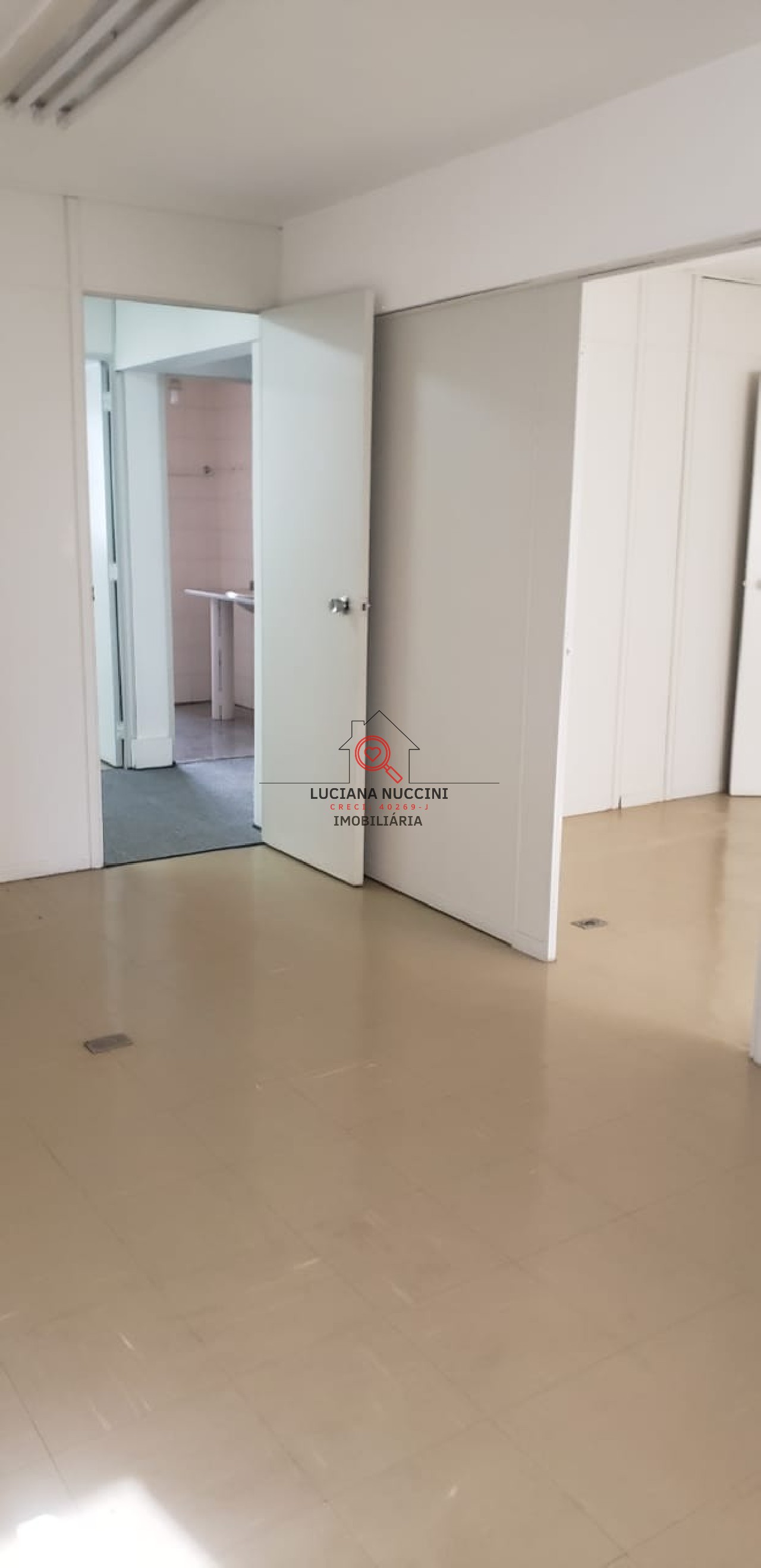Oportunidade única: seu novo conjunto comercial na vila mari