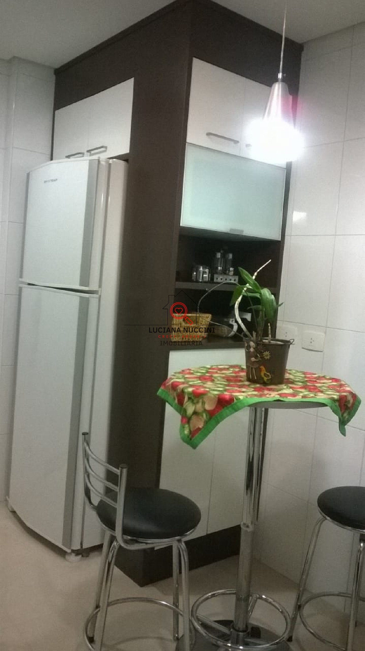 Apartamento de luxo com 3 suítes e 4 vagas na Vila Monumento, São Paulo-SP! 141m² de sofisticação e conforto.
