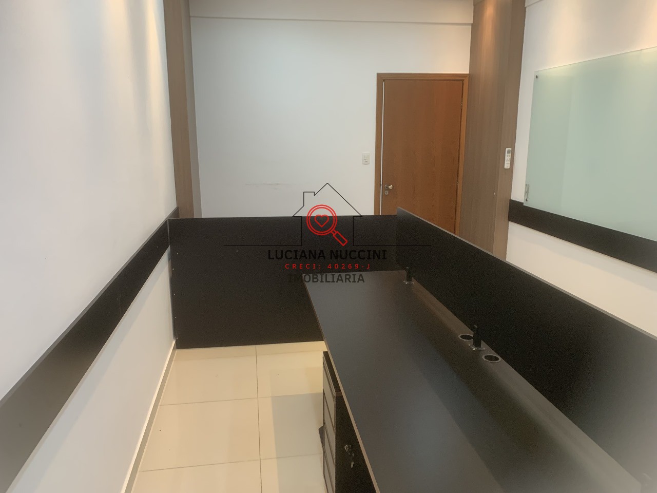 Conjunto Comercial à Venda ou Locação na Bela Vista, São Paulo-SP: 3 Salas, 2 Banheiros, 1 Vaga de Garagem, 108,05m² de Área