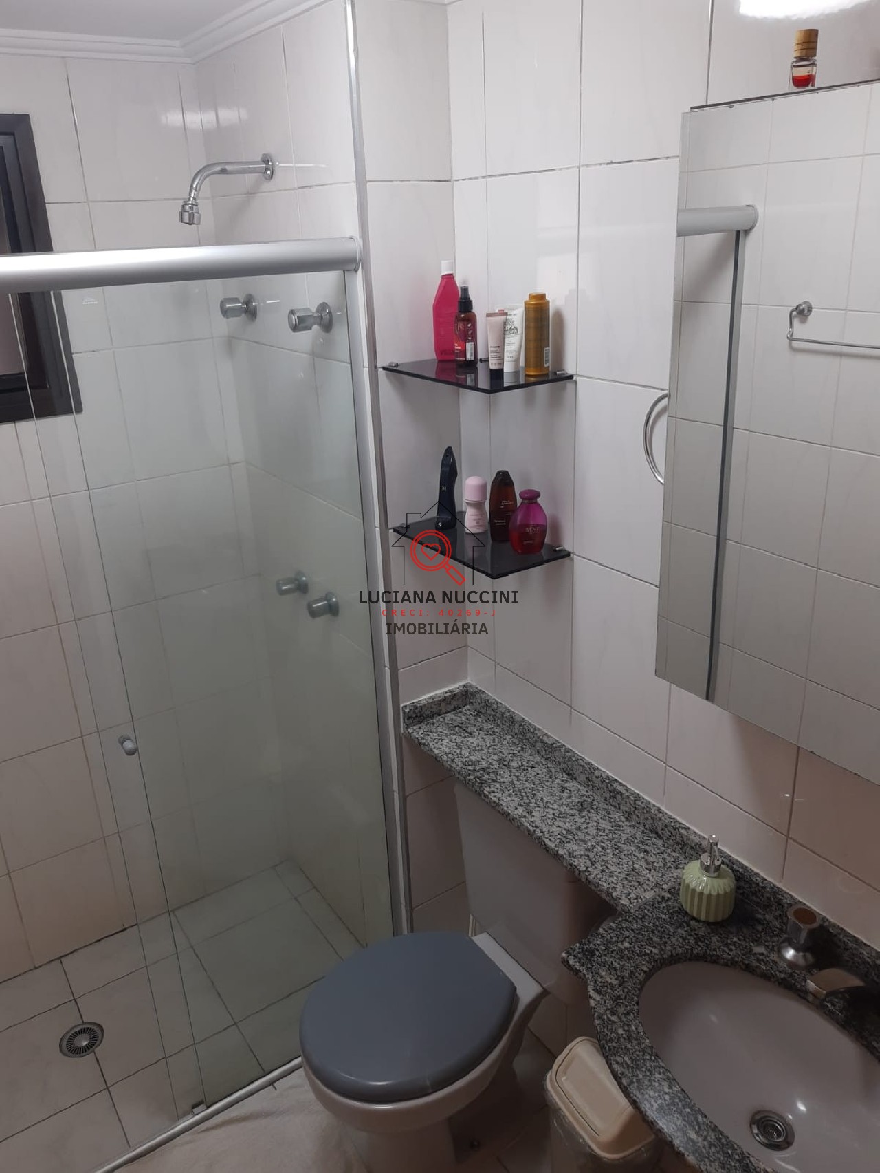 Apto à Venda 2 dormitórios na região da Saúde