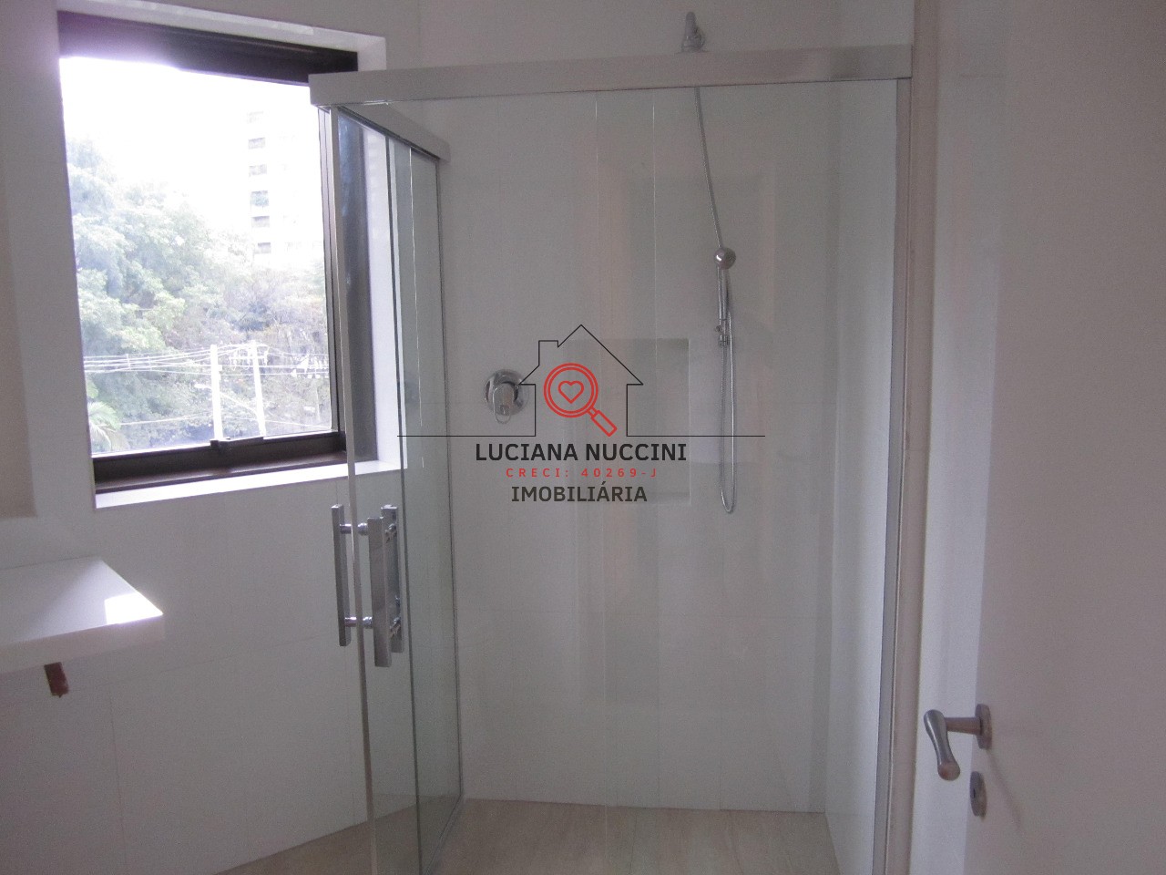 Apartamento de Luxo na Vila Nova Conceição: 3 Quartos, 3 Suítes, 3 Banheiros, 3 Vagas, 210,21m² - São Paulo-SP