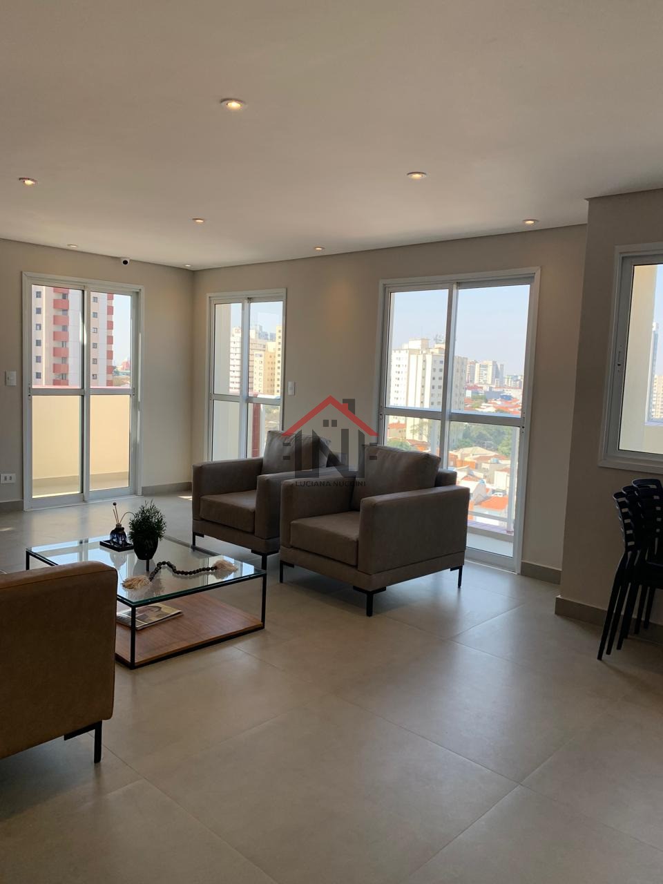 Apartamento à venda em Mirandópolis, São Paulo-SP: 1 quarto, 1 sala, 1 banheiro, 1 vaga de garagem, 40m².