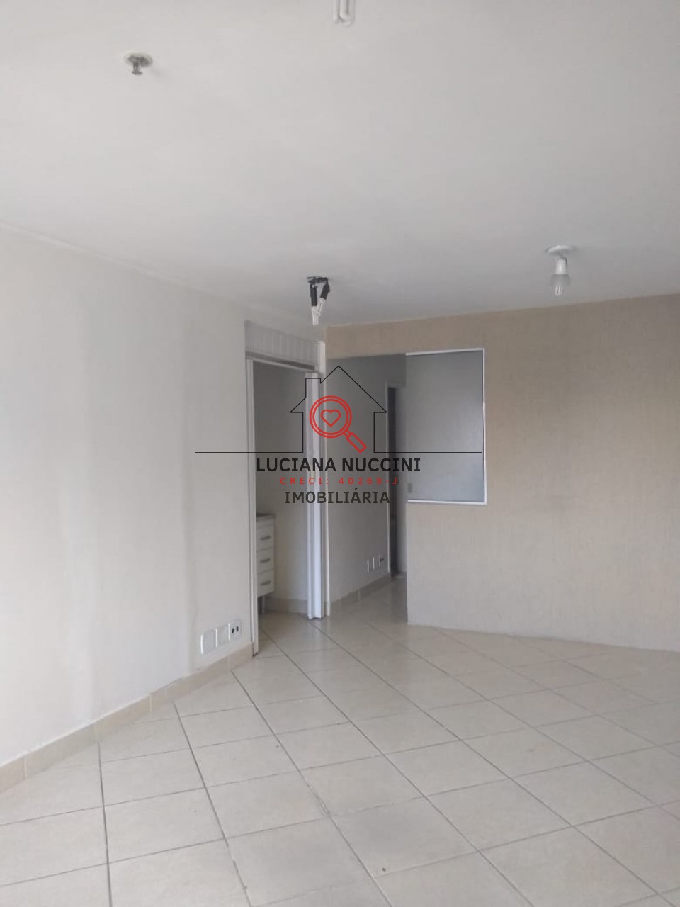 Conjunto comercial de alto padrão para locação na Vila Mariana, São Paulo-SP: 2 salas, 2 banheiros, 1 vaga, 30m²!