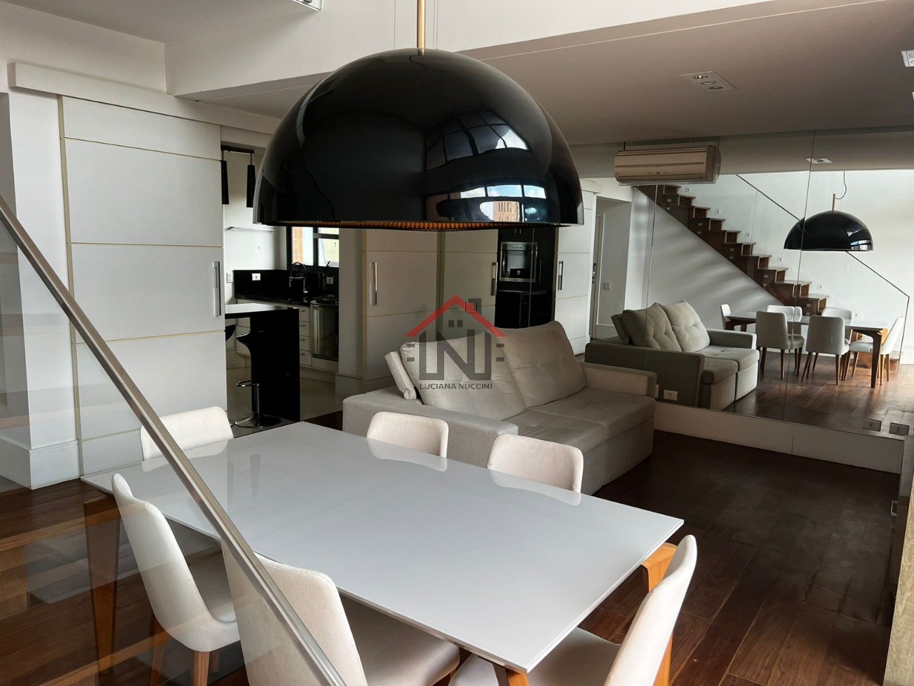 Apartamento de Luxo em Pinheiros: 2 quartos, 2 suítes, 2 salas, 2 vagas de garagem, 140m² de área! Venda ou Locação em São Paulo-SP!
