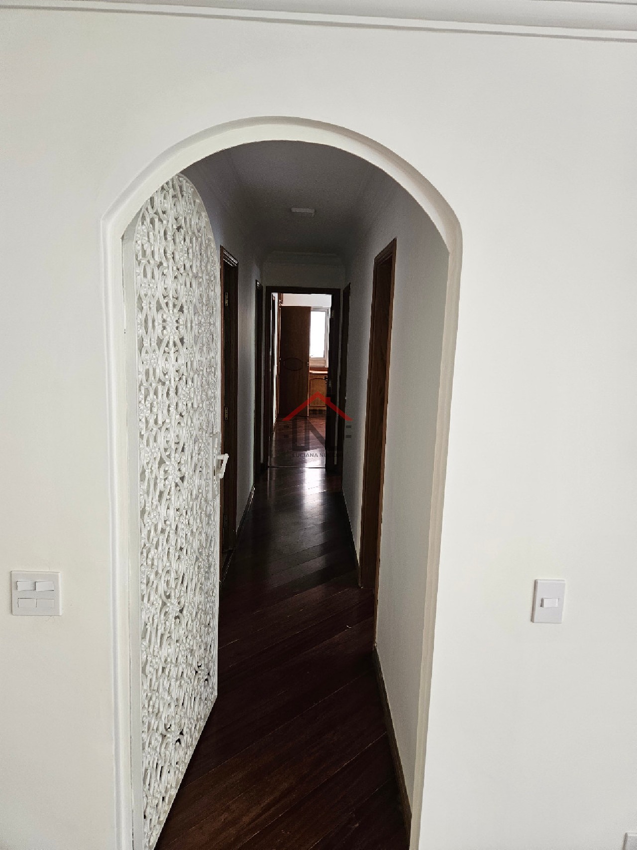 Apartamento de luxo no Jardim Paulista: 3 quartos, 1 suíte, 2 salas, 4 banheiros, 2 vagas, 175m² - São Paulo-SP