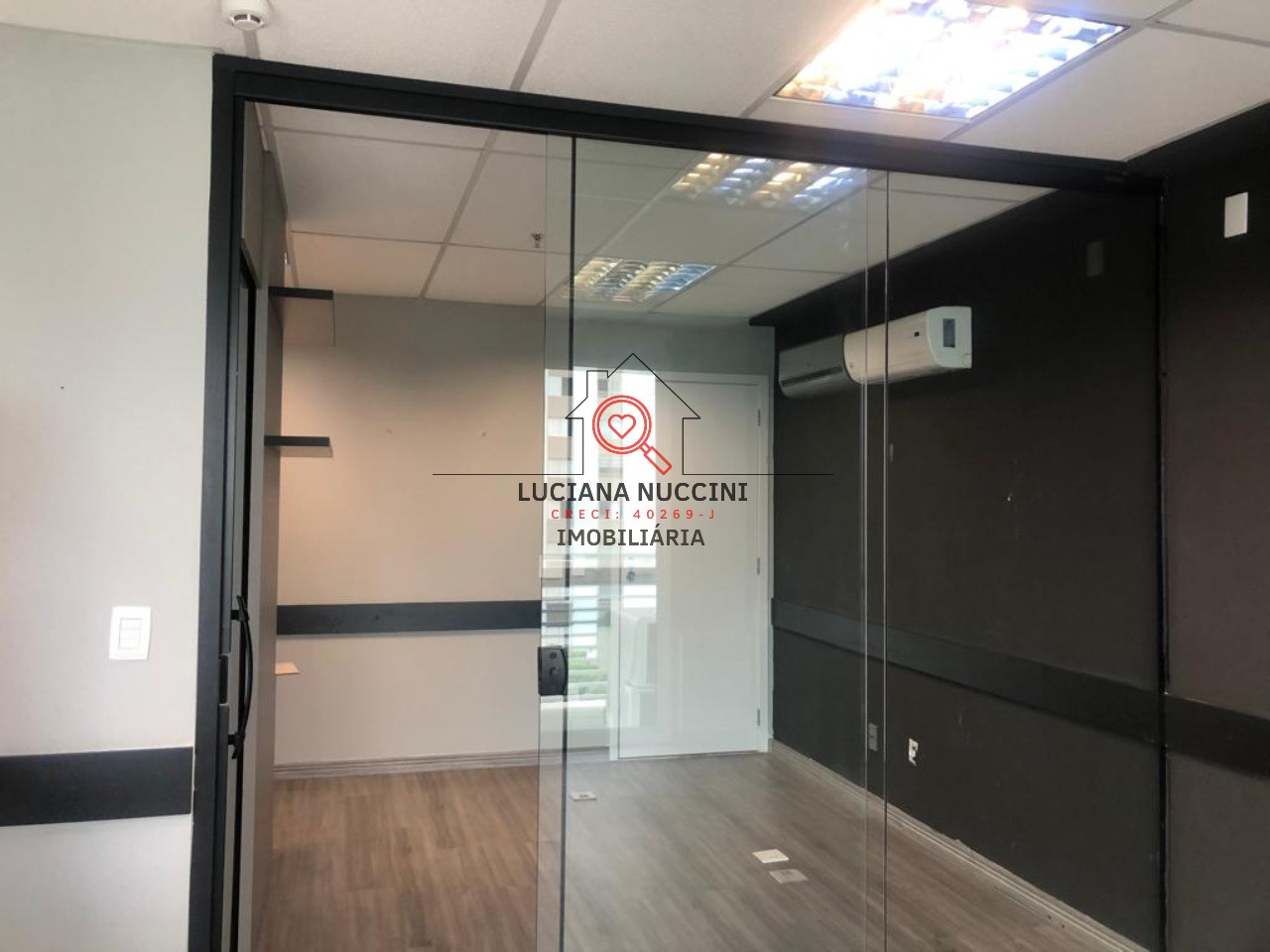 Oportunidade única: Sala comercial à venda em Pinheiros, SP - 1 sala, 2 banheiros, 1 vaga, 42m². Invista já!