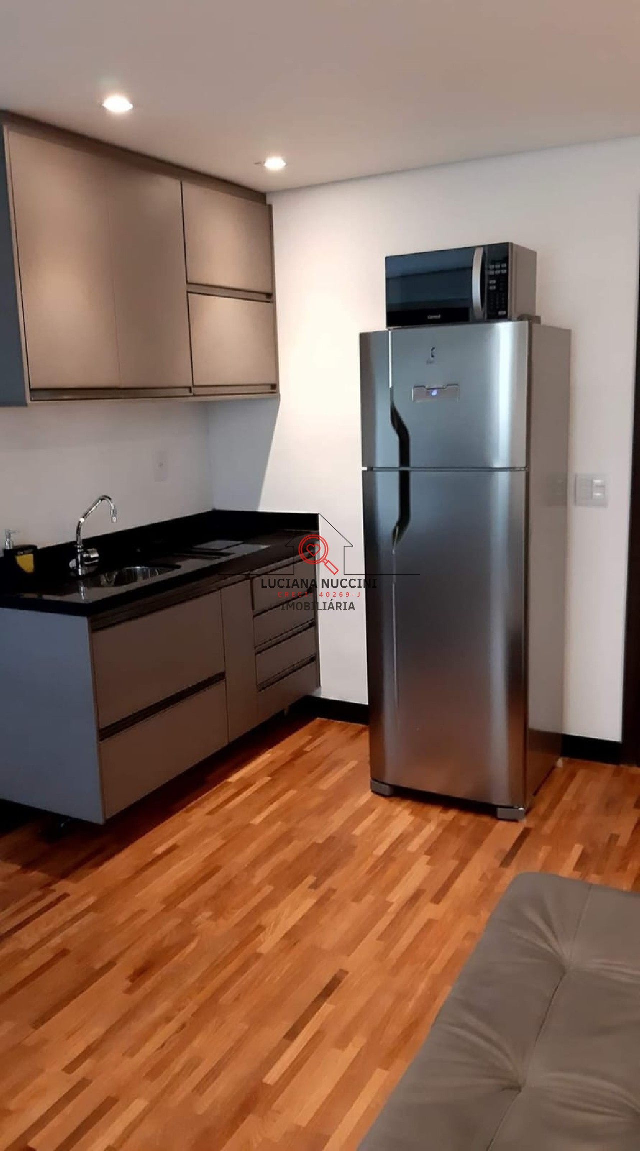 Studio à venda em Pinheiros, São Paulo-SP: 1 quarto, 1 sala, 1 banheiro, 1 vaga de garagem, 30m² de área. Venha conferir!